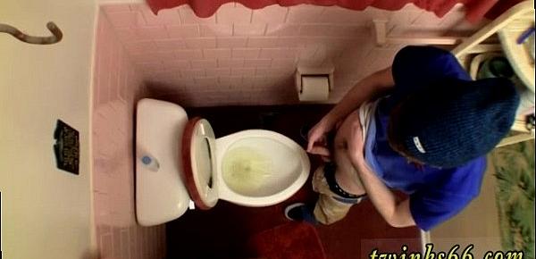  Free videos of old gay man pissing naked Unloading In The Toilet Bowl